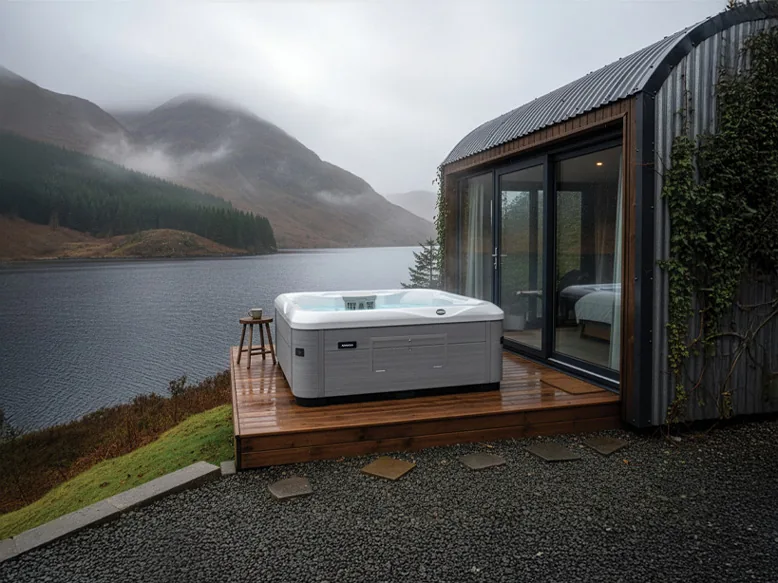 Aquasolus Vacation Cove at holiday home by lake